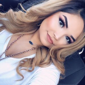 Meet your Posher, Natali